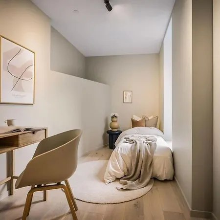 L Luxurious Hideaway In Centrum Leilighet