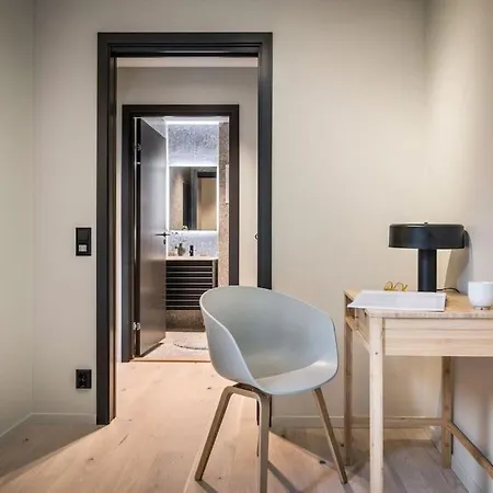 L Luxurious Hideaway In Centrum Leilighet