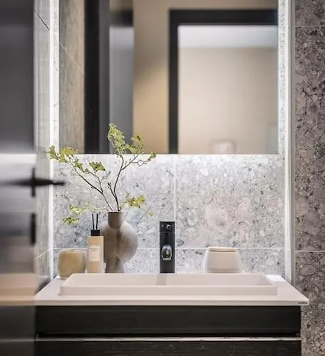 L Luxurious Hideaway In Centrum Διαμέρισμα