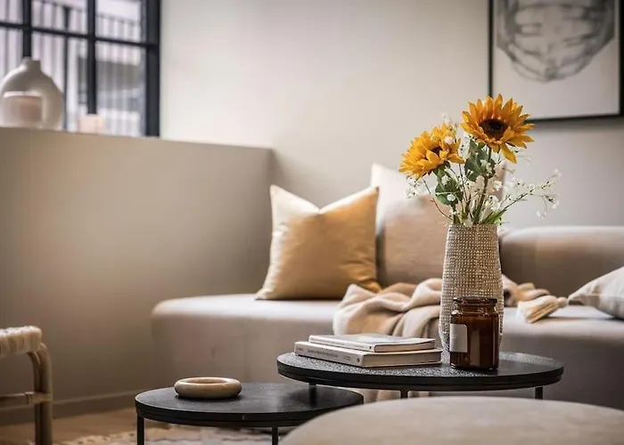 Lägenhet L Luxurious Hideaway In Centrum